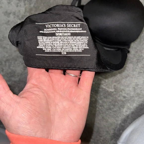 Victorias Secret Women's Bra Lot - Picture 6 of 10